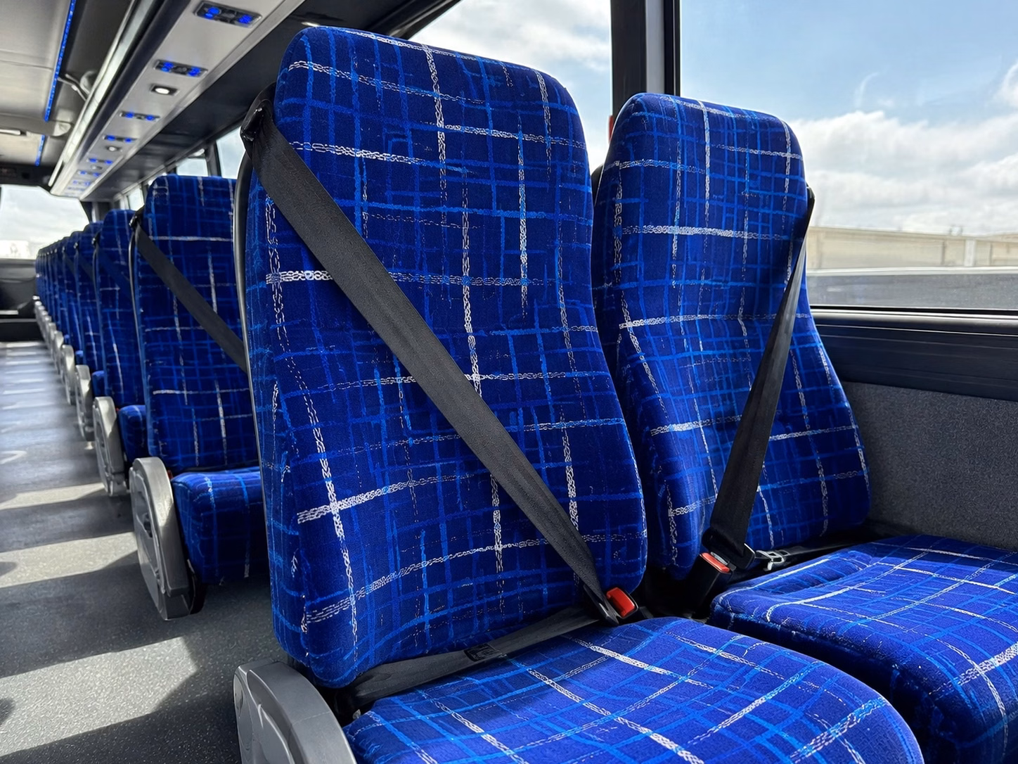 cruise groups departing from port everglades and portmiami rely on jupiter charter buses