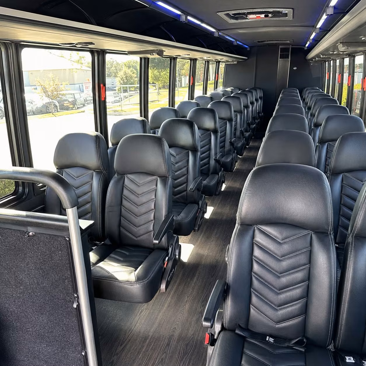 jupiter 35 passenger minibus rental
