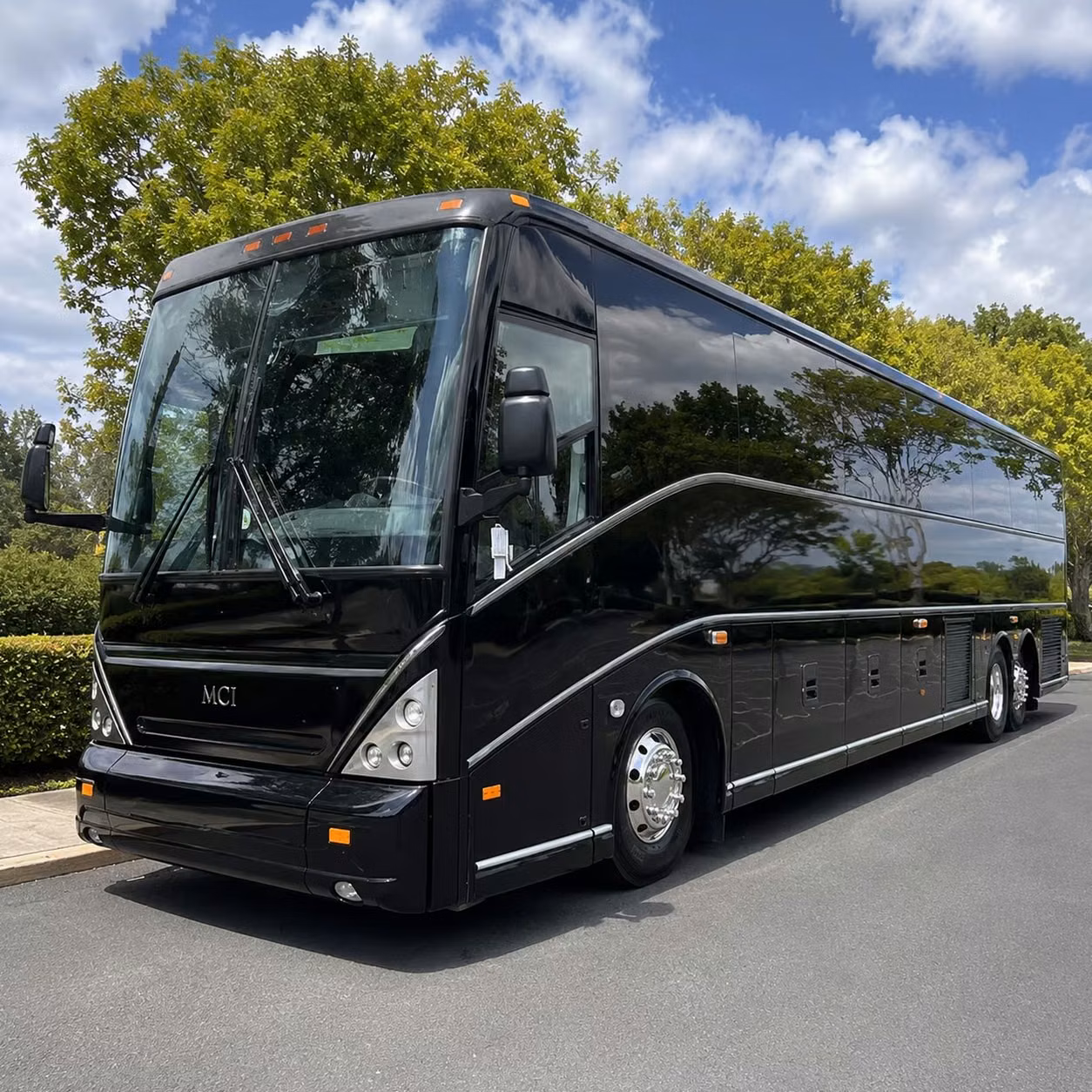 jupiter corporate shuttle services for employee commutes and campus transfers