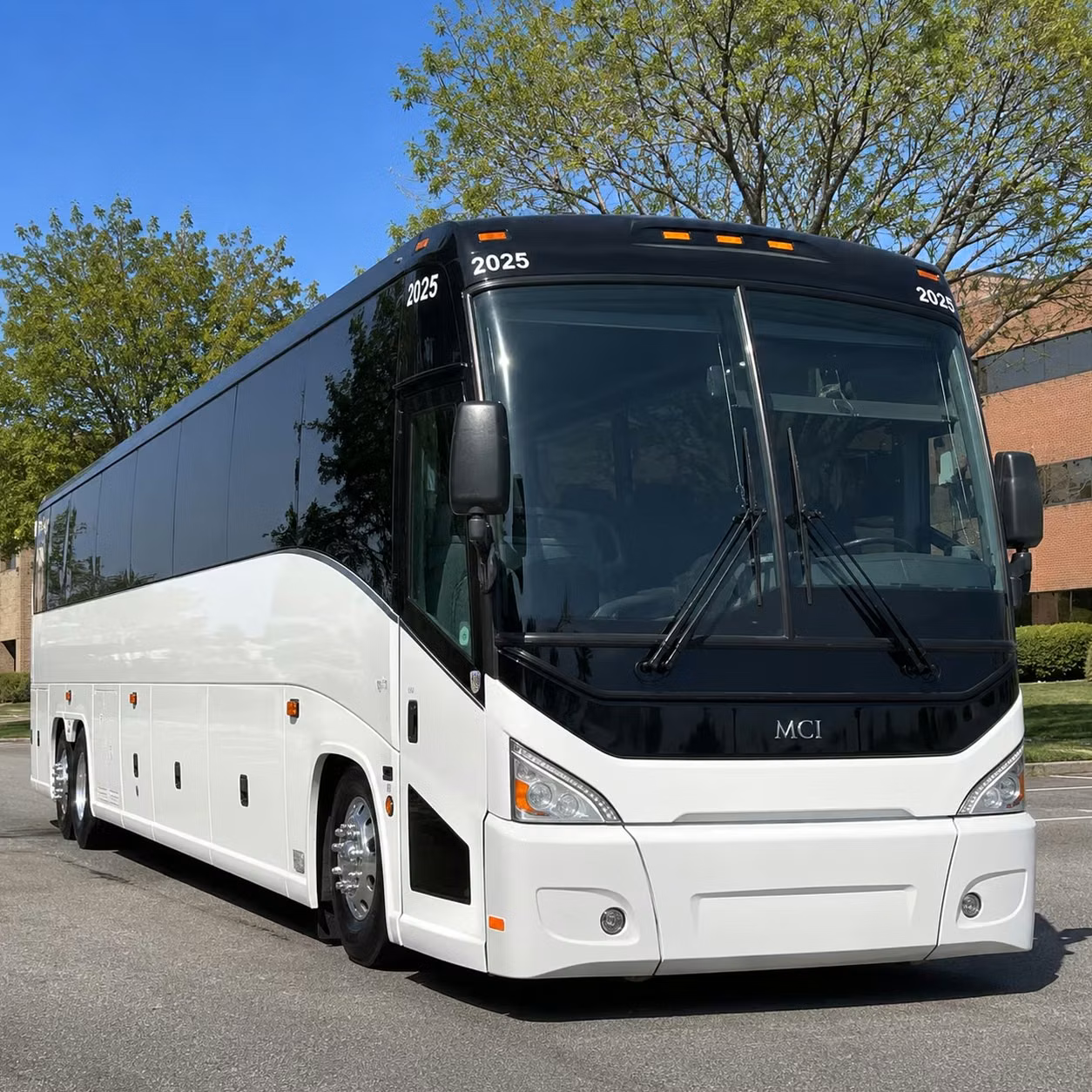 rather than splitting your group rent a party bus for your next jupiter concert night out