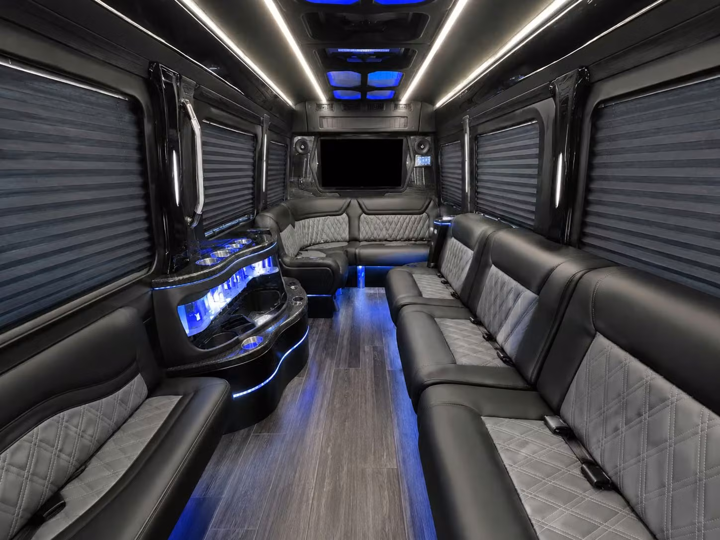 school field trip and youth group bus rentals in jupiter